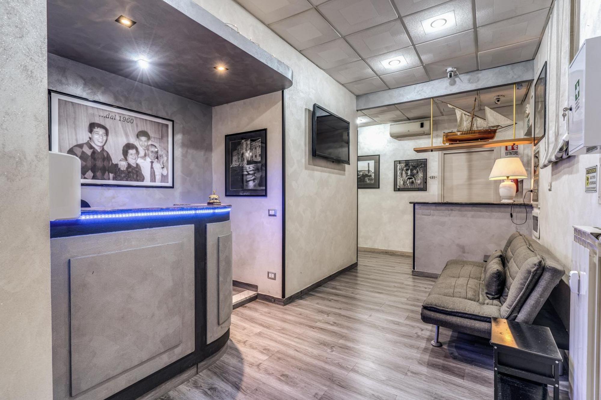 Hotel Planet Rome Bagian luar foto