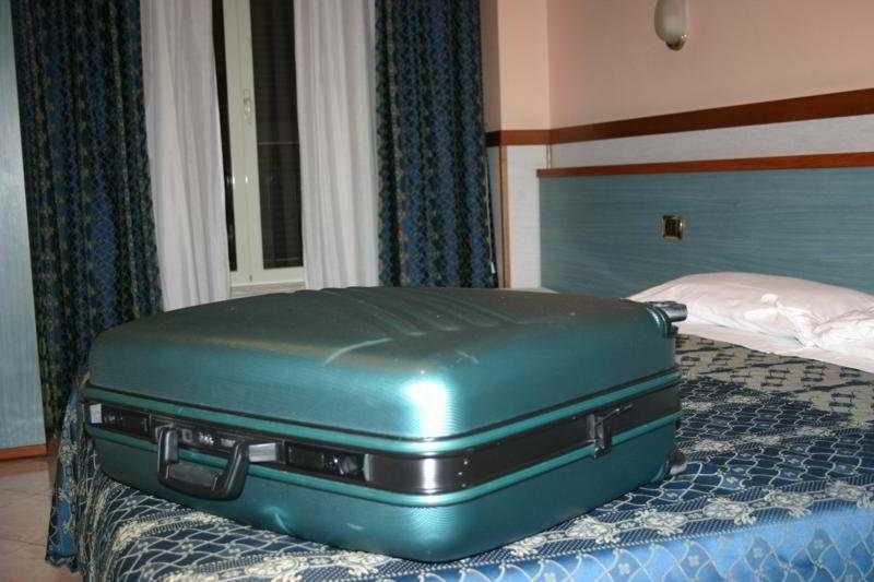 Hotel Planet Rome Bagian luar foto