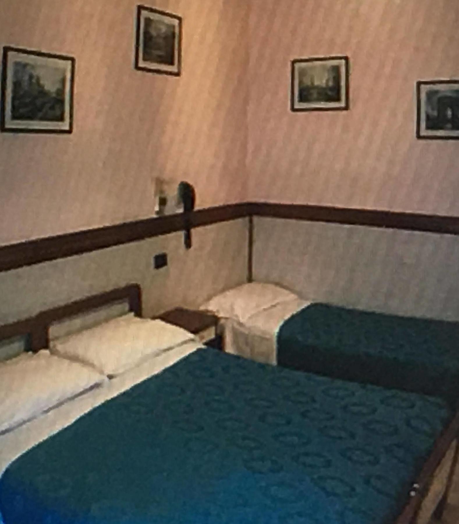 Hotel Planet Rome Bagian luar foto